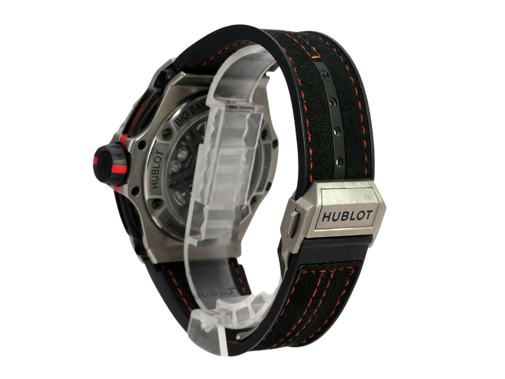 Hublot Big Bang Ferrari Unico Titanium 402.NX.0123.WR, Titanuhr mit schwarzem Kautschukband und roter Naht
