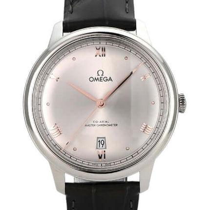 Omega De Ville Prestige Armbanduhr mit schwarzem Lederband, grauem Zifferblatt und römischen Ziffern, Edelstahlgehäuse.