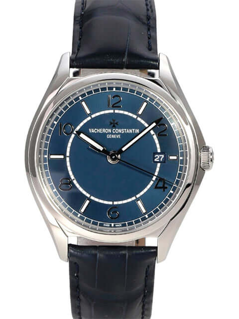 Vacheron Constantin Fiftysix 4600E/000A-B487 mit blauem Zifferblatt und schwarzem Lederband.