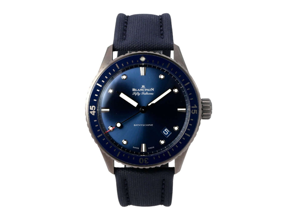 Blancpain Fifty Fathoms Bathyscaphe 5000-0240-052A mit blauem Zifferblatt, Keramikgehäuse und Segeltuchband