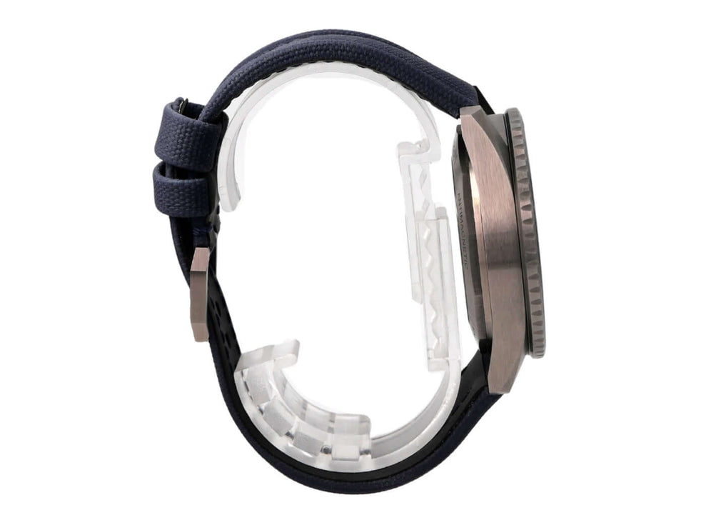 Blancpain Fifty Fathoms Bathyscaphe 5000-0240-052A blaue Armbanduhr mit Keramikgehäuse und Segeltuchband