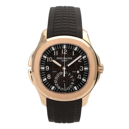 Patek Philippe Aquanaut Travel Time 5164R-001 Roségold mit braunem Kautschukband und schwarzem Zifferblatt.