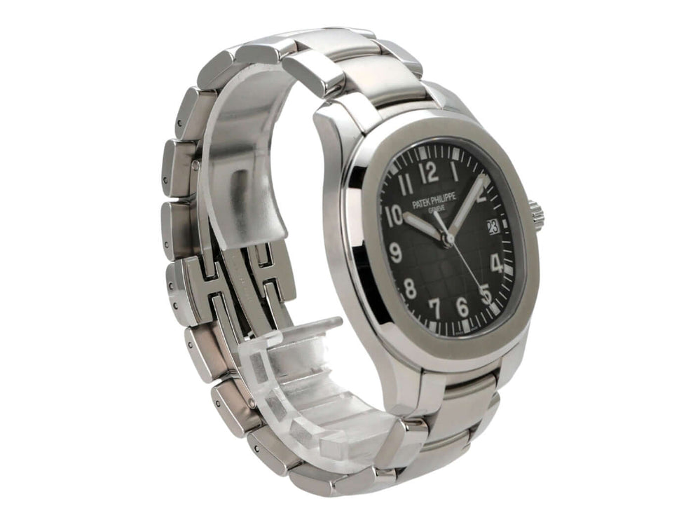 Patek Philippe Aquanaut 5167/1A-001 Edelstahlband auf einem Handgelenk, modernes Design, schwarzes Zifferblatt, Edelstahlband.