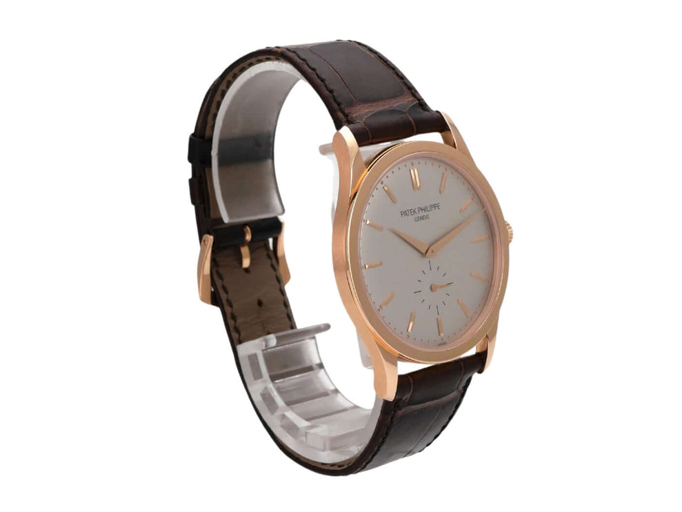 Patek Philippe Calatrava Roségold 5196R-001 Uhr mit 18 kt Roségold-Gehäuse und braunem Lederband.