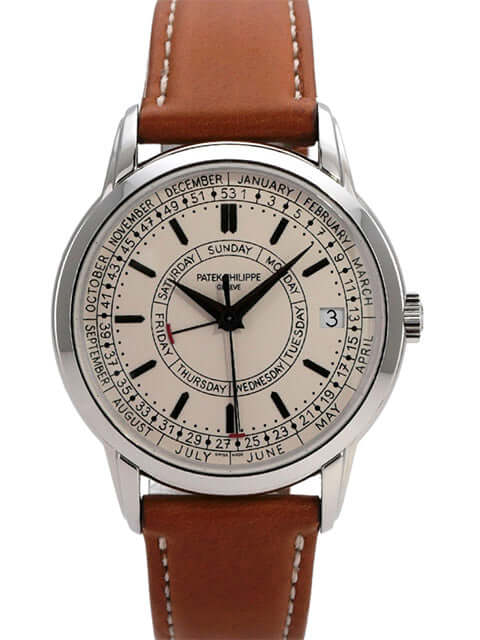 Patek Philippe Calatrava 5212A-001 mit braunem Lederband und opalfarbenem Zifferblatt, Wochentags- und Datumsanzeige.