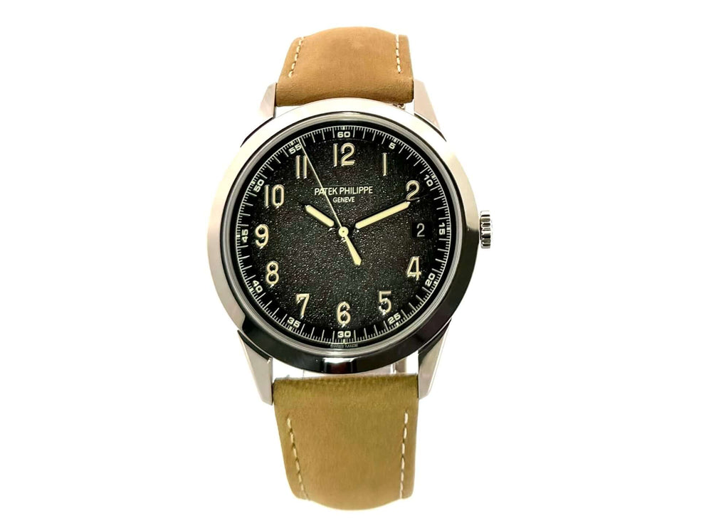 Patek Philippe Calatrava 5226G-001 in Weißgold mit braunem Lederarmband und grauem Zifferblatt, Modell von 2022