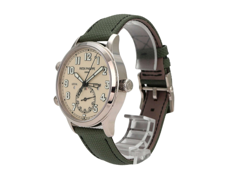 Patek Philippe Calatrava Pilot Travel Time Weißgold 5524G-010 mit khakigrünem Textilarmband und ivory Zifferblatt