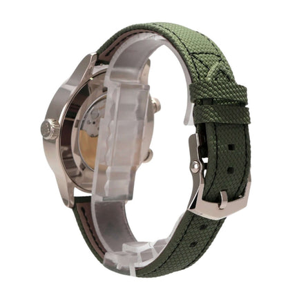 Patek Philippe Calatrava Pilot Travel Time Weißgold 5524G-010 mit khakigrünem Textilarmband und 18 kt Weißgold Gehäuse