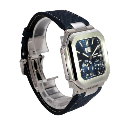 Patek Philippe Cubitus 5822P-001 Platin - Automatik-Uhr mit blauem Zifferblatt und Textilband.