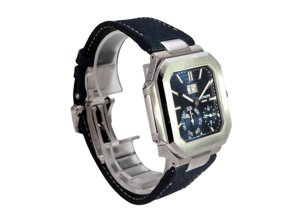 Patek Philippe Cubitus 5822P-001 Platin - Automatik-Uhr mit blauem Zifferblatt und Textilband.