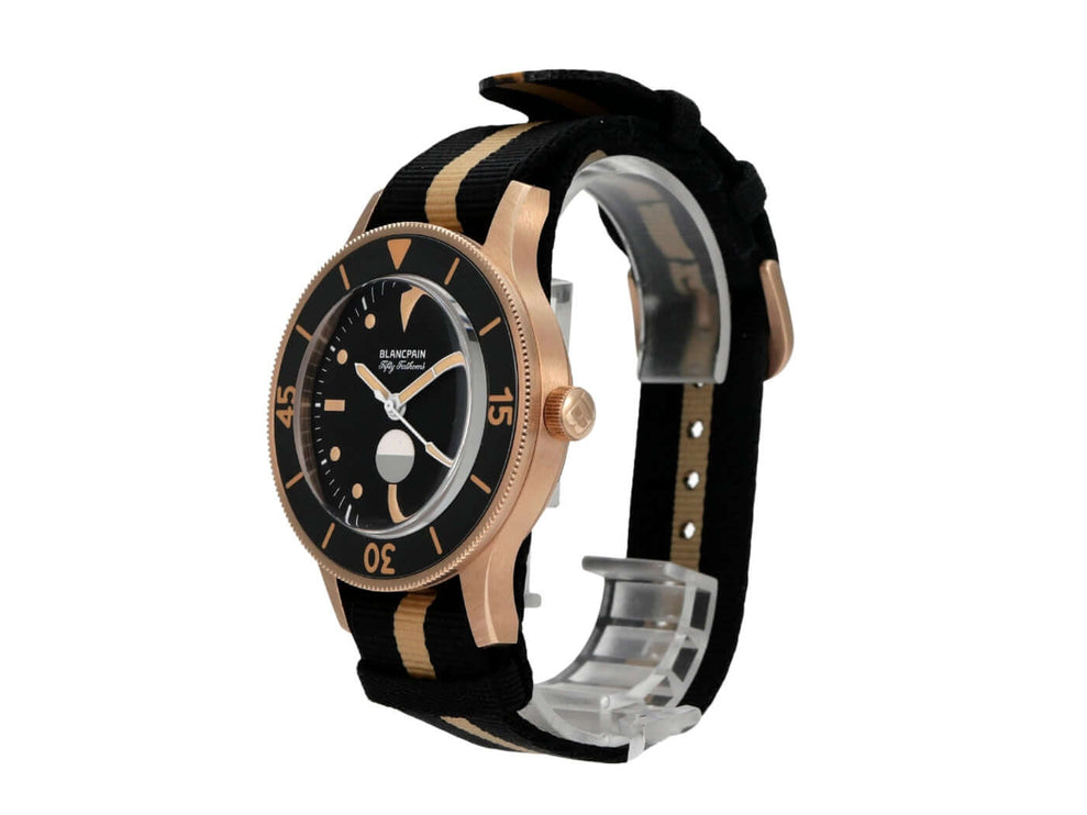 Blancpain Fifty Fathoms 70th Anniversary Act 3 5901-5630-NANA mit Bronzegold-Gehäuse und schwarzem Zifferblatt.