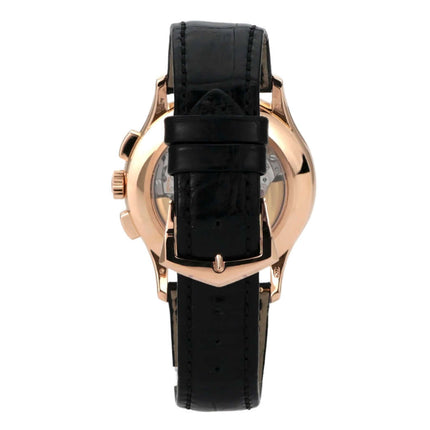 Patek Philippe Ref. 5905R-001 Annual Calendar Armbanduhr mit schwarzem Lederarmband und Roségold-Gehäuse.