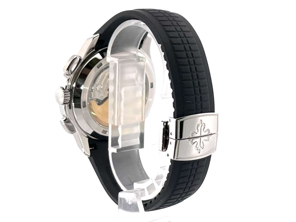 Patek Philippe Aquanaut Chronograph 5968A-001 Seitenansicht mit schwarzem Kautschukarmband und Edelstahlgehäuse