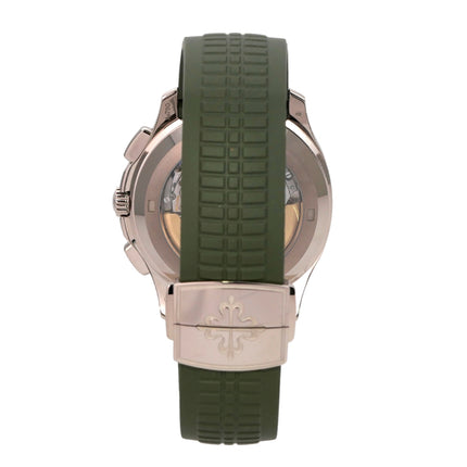 Patek Philippe Aquanaut Chronograph 5968G-010 aus Weißgold mit grünem Kautschukband und Faltschließe