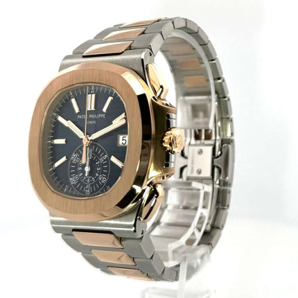 Patek Philippe Nautilus 5980/1AR-001 Edelstahl Rosegold Uhr mit blauem Zifferblatt und zweifarbigem Armband aus Edelstahl und 18 kt Roségold