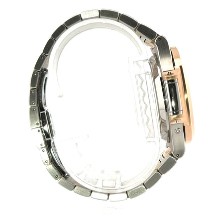 Seitenansicht des Patek Philippe Nautilus 5980/1AR-001 Armbands aus Edelstahl und Roségold mit Faltschließe.