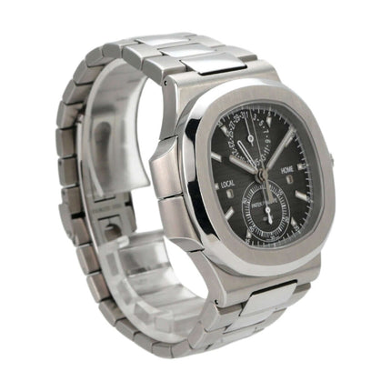 Patek Philippe Nautilus 5990/1A-001 in Edelstahl mit schwarzem Zifferblatt und Automatikuhrwerk.