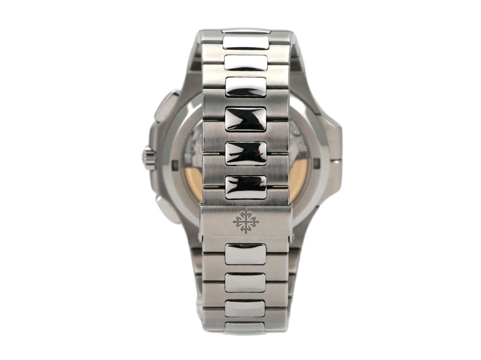 Patek Philippe Nautilus 5990/1A-001 Edelstahlarmband mit polierter Oberfläche und Klappverschluss.