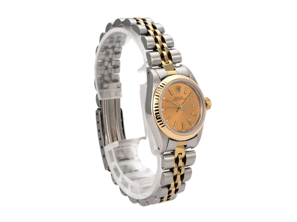 Rolex Oyster Perpetual 26 Edelstahl Gelbgold 67193 Champagner Jubile-Band auf einem Handgelenk