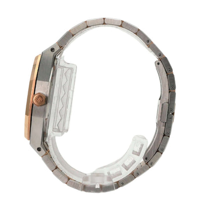 Audemars Piguet Royal Oak 50 Jahre Edition 77450SR.OO.1361SR.01 seitliche Ansicht des Gehäuses und Armbands aus Edelstahl und Roségold.