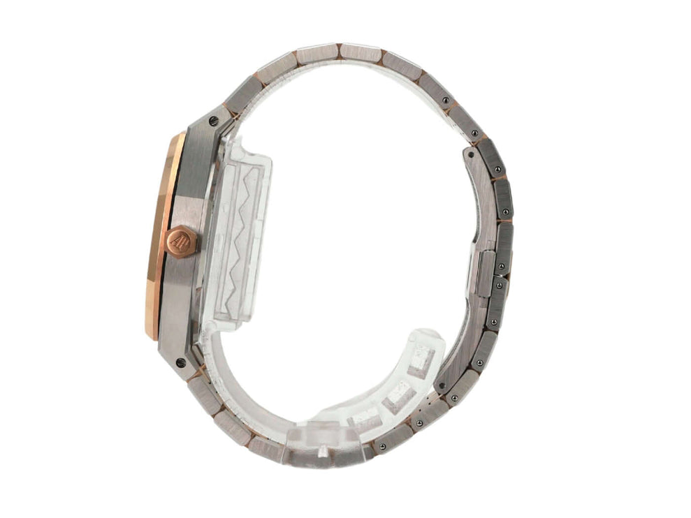 Audemars Piguet Royal Oak 50 Jahre Edition 77450SR.OO.1361SR.01 seitliche Ansicht des Gehäuses und Armbands aus Edelstahl und Roségold.