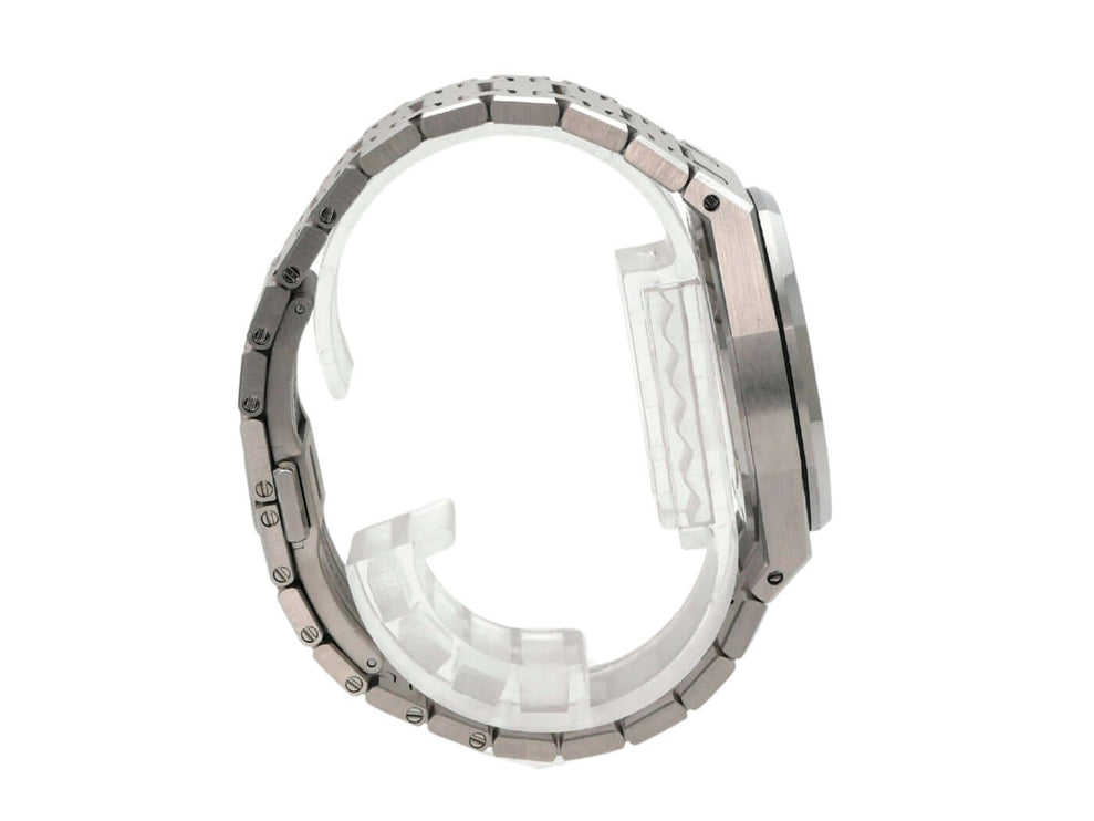 Audemars Piguet Royal Oak Automatik 77451ST.ZZ.1361ST.04 seitliche Ansicht der Uhr mit Edelstahlband und poliertem Gehäuse.