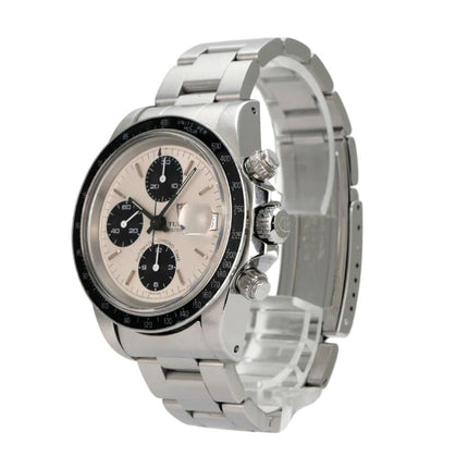 Tudor Prince Oysterdate Big Block Chronograph 79160 mit Edelstahlband und weißem Zifferblatt, seitliche Ansicht.