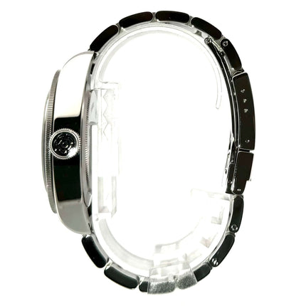 Seitliche Ansicht der Tudor Black Bay Automatik 79220B-0001 mit Edelstahlgehäuse und Armband, Gehäusedurchmesser 41 mm, Jahrgang 2014.