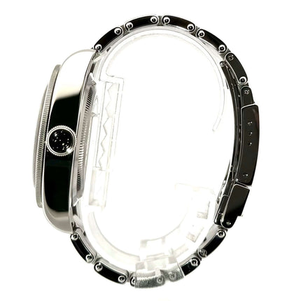 Seitenansicht der Tudor Black Bay 79230R Uhr mit Edelstahlgehäuse und Edelstahlband, Uhrwerk Automatik.