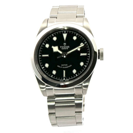 Tudor Black Bay 41 Ref. 79540 aus Edelstahl mit schwarzem Zifferblatt und Edelstahlband, 41 mm Gehäusedurchmesser, Automatikaufzug.