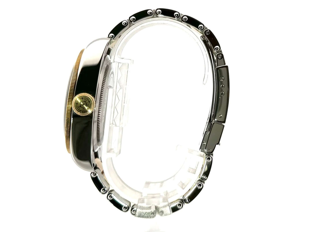 Tudor Black Bay Steel Gold Ref. 79733N-0002 aus Edelstahl und Gelbgold, Seitenansicht des Armbands und Gehäuses