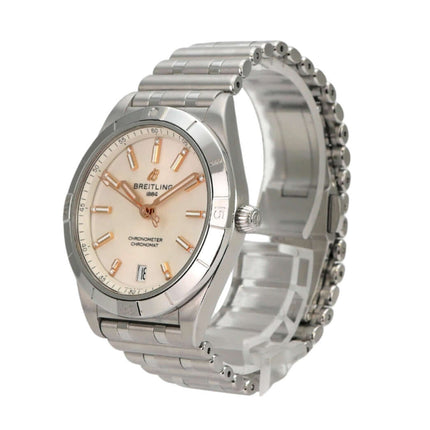 Breitling Chronomat Automatic 36 Weiß Diamant A10380101A2A1 mit Edelstahlarmband und weißem Zifferblatt.