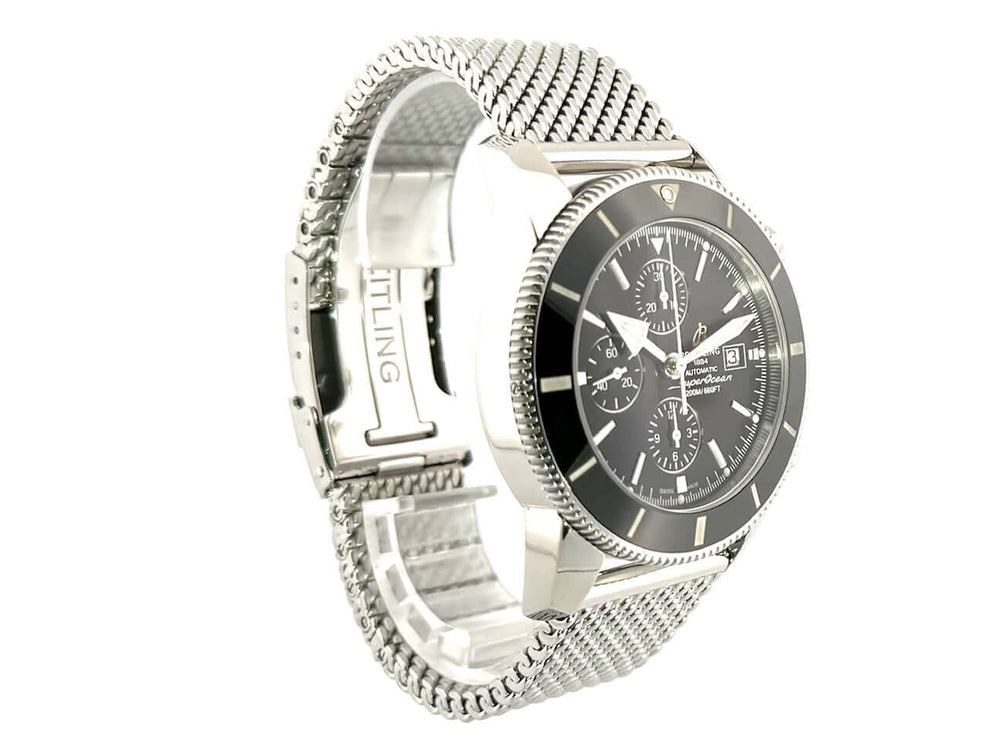 Breitling Superocean Heritage II Chronograph A1331212.BF78.152A mit Edelstahlgehäuse und schwarzem Zifferblatt, Seitenansicht