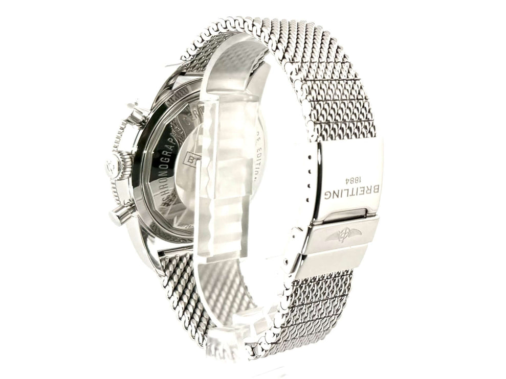 Breitling Superocean Heritage II Chronograph Rückseite mit Edelstahlgehäuse und -armband, Verschluss und detailreichen Gravuren