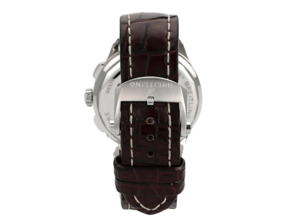 Breitling Premier Chronograph 42 mit braunem Krokolederband und Edelstahl-Gehäuse, Rückansicht der Uhr.