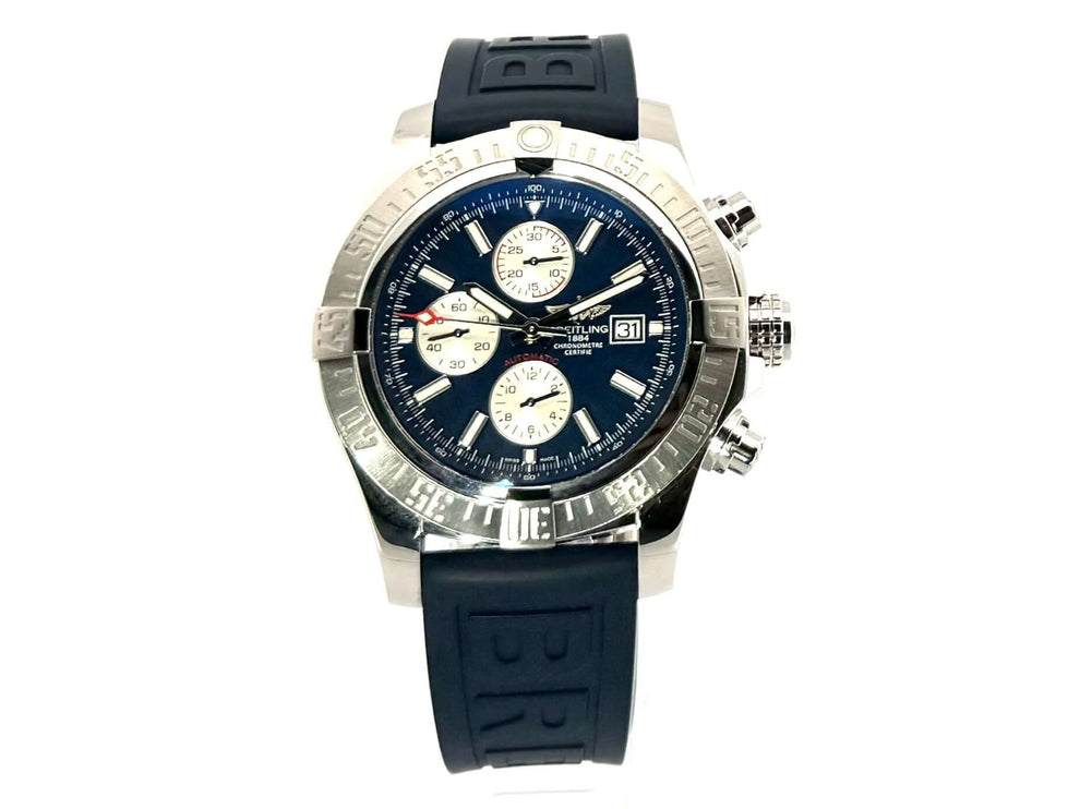 Breitling Super Avenger II Chronograph mit blauem Zifferblatt und Kautschukband