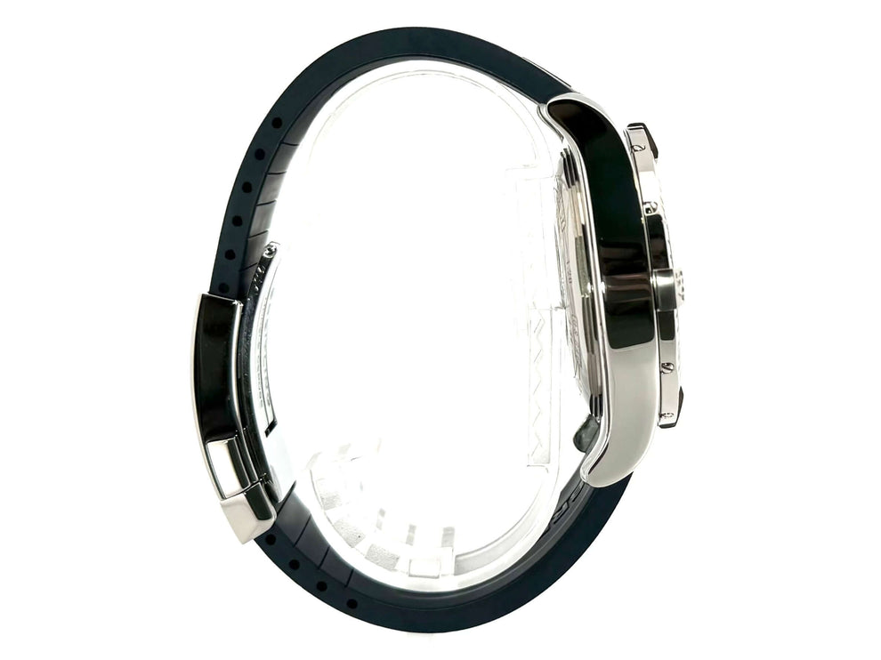 Breitling Super Avenger II Chronograph Seitenansicht mit poliertem Edelstahlgehäuse und blauem Diver Pro III Kautschukband