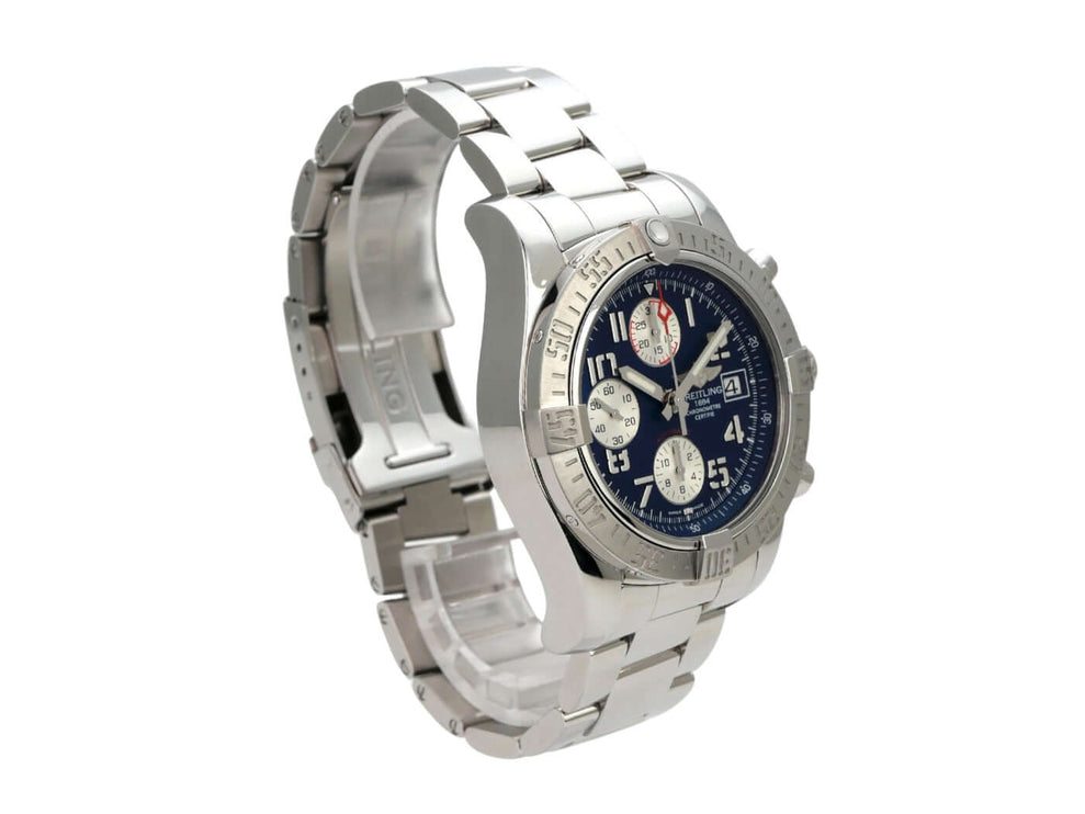 Breitling Avenger II Chronograph Automatik A1338111.C870.170A Edelstahlarmband mit blauem Zifferblatt und Chronographen.