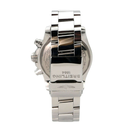 Breitling Avenger II Chronograph Automatik A1338111.C870.170A mit poliertem Edelstahl-Armband von hinten.