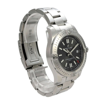 Breitling Chronomat Colt Automatic 41 A17313101F1A1 mit Edelstahlarmband und grauem Zifferblatt, seitliche Ansicht.