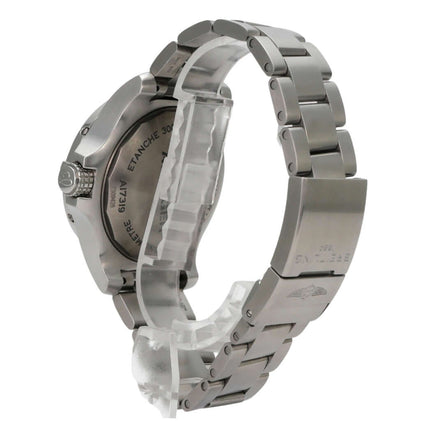 Breitling Avenger Automatic 45 Seawolf Gelb A17319101I1A1 mit Edelstahlband, seitliche Ansicht, Rückansicht.