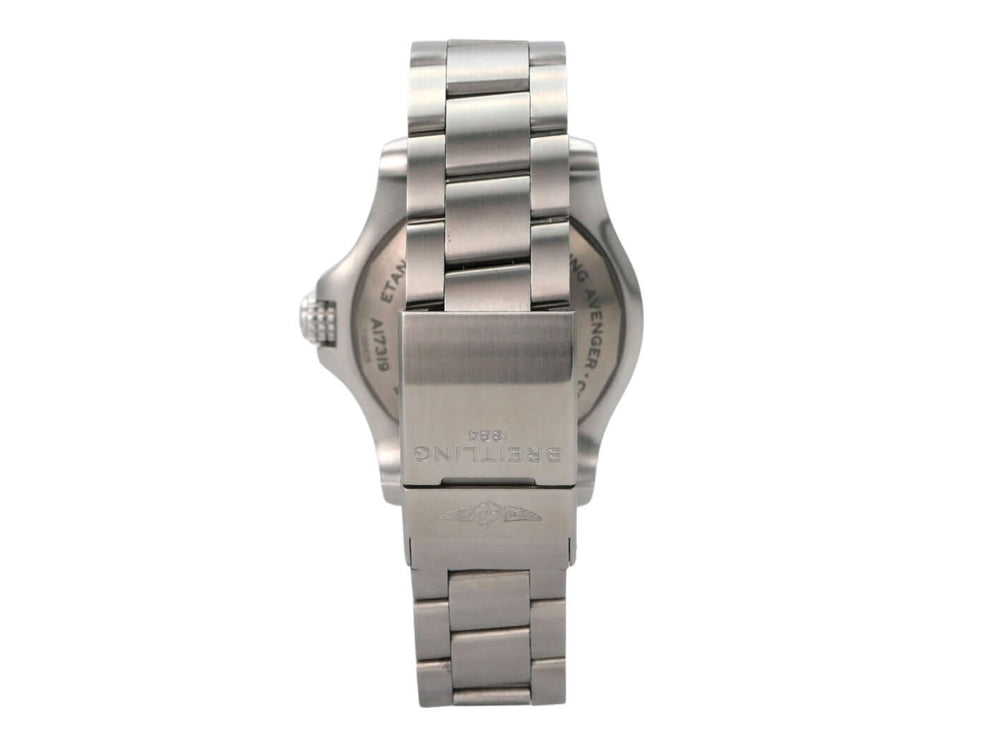 Edelstahl-Gehäuse und Armband der Breitling Avenger Automatic 45 Seawolf Gelb A17319101I1A1 von hinten.