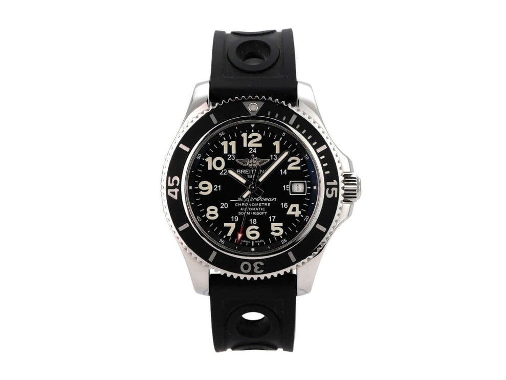 Breitling Superocean II 42 A17365C9/BD67 Edelstahl-Uhr mit schwarzem Zifferblatt und Kautschukband.