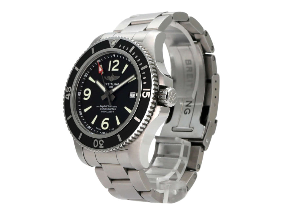 Breitling Superocean Automatic 44 A17367D71B1S1 Herrenuhr mit schwarzem Zifferblatt und Edelstahlarmband.