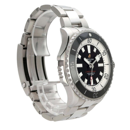 Breitling Superocean Automatic 46 A17378211B1A1 in Edelstahl mit schwarzem Zifferblatt und drehbarer Lünette.