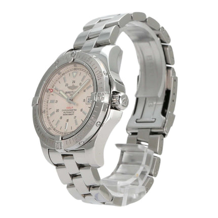 Breitling Colt Automatic A17380, polierte Edelstahl-Uhr mit silberfarbenem Zifferblatt und Professional II Armband.