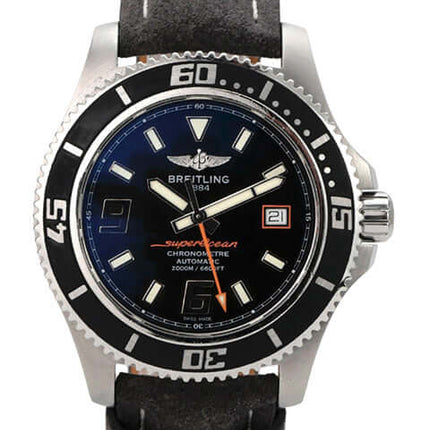 Breitling Superocean Orange Second 44 A1739102.BA80 mit schwarzem Zifferblatt und orangefarbenem Sekundenzeiger