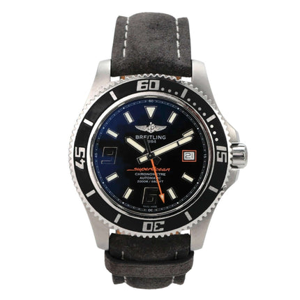 Breitling Superocean Orange Second 44 A1739102.BA80 mit schwarzem Zifferblatt und orangefarbigem Sekundenzeiger