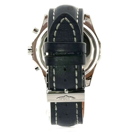 Breitling for Bentley Motors Chronograph A25362 Uhr Rückansicht mit schwarzem Lederarmband und silberner Faltschließe