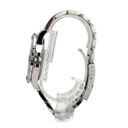 Seitenansicht der Breitling Avenger II GMT A3239011.C872.170A mit poliertem Edelstahlarmband.